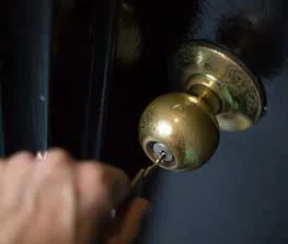 Safe Key Store Pomona, CA 626-410-0036 - 13-Key-Broke-In-Lock